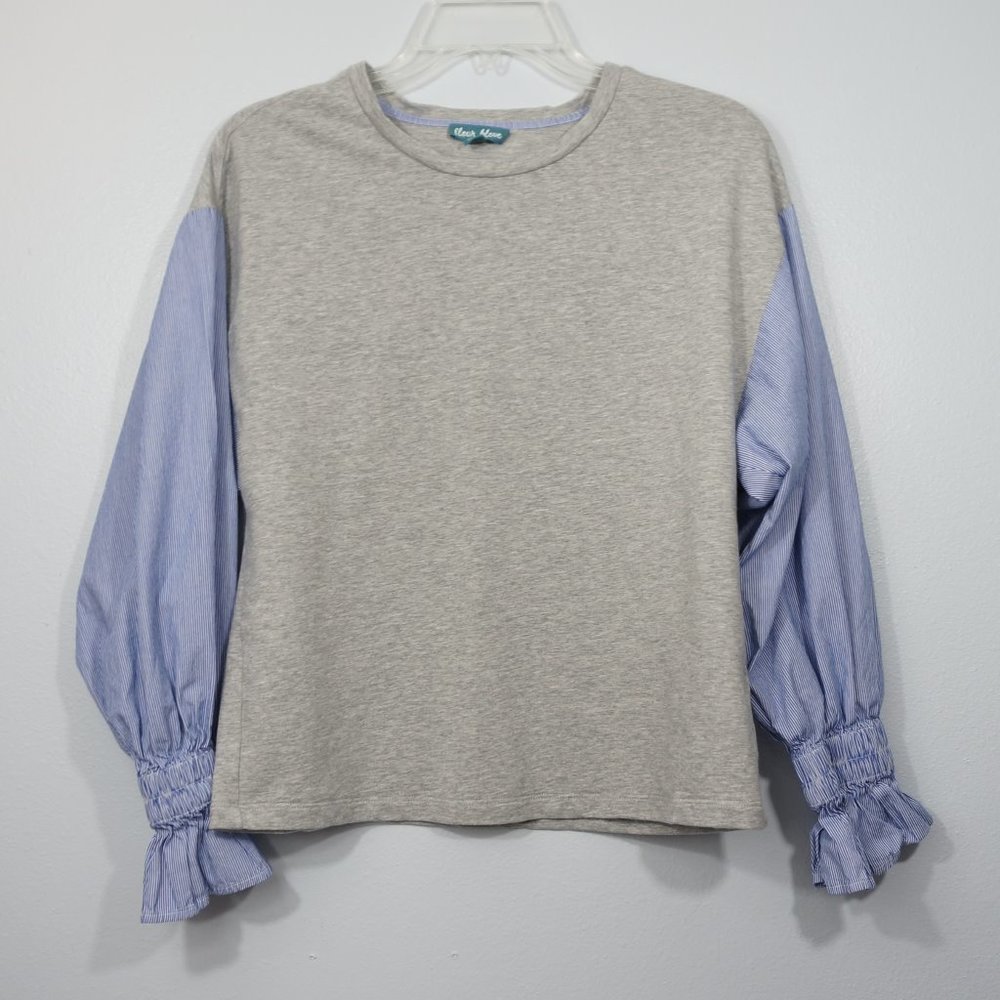Fleur Bleue Gray and Sleeve Pinstriped Top